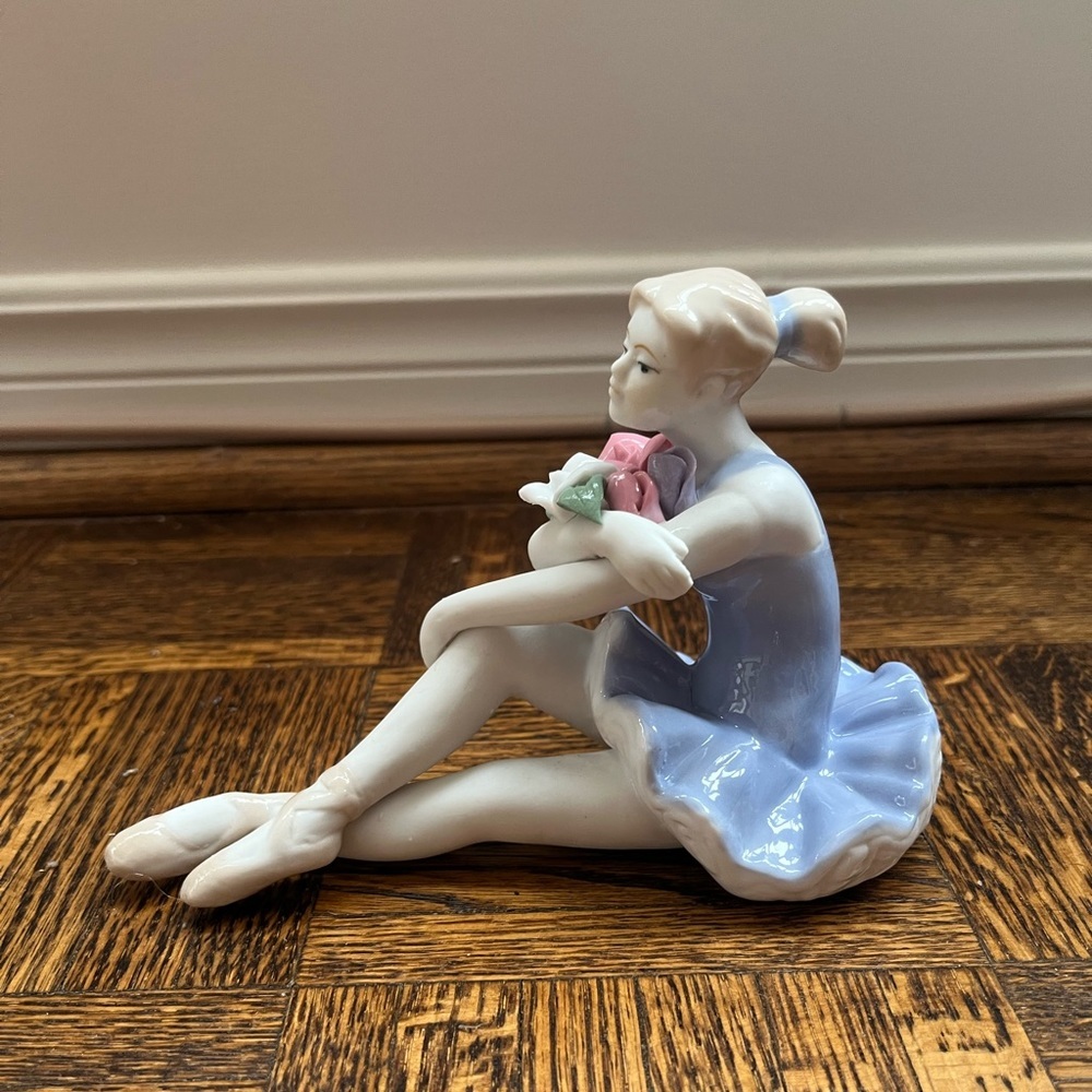 2000 KALIQUE FINE PORCELIAN BALLERINA BALLET DANCER FIGURE